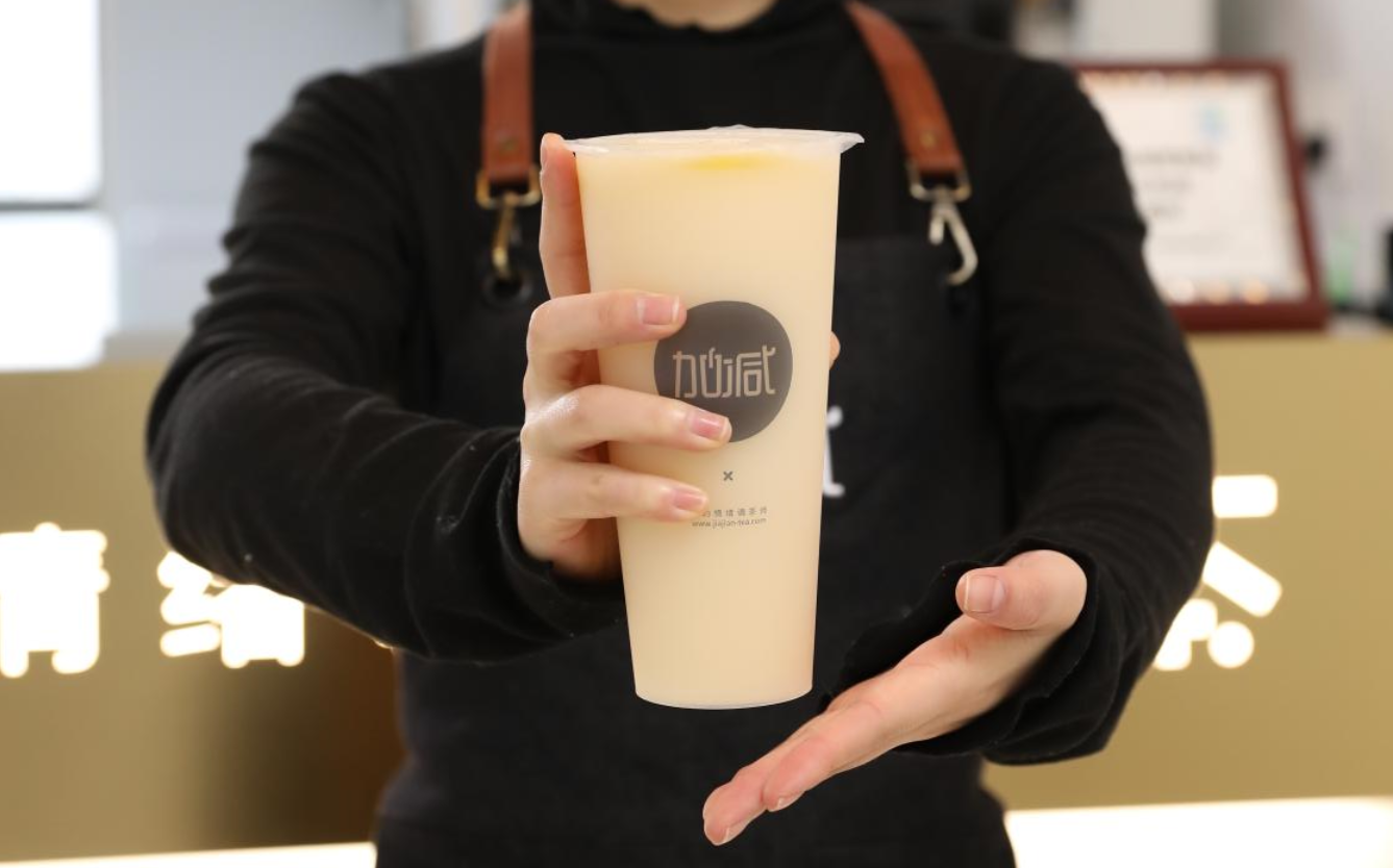 九游会J9真人游戏第一品牌茶饮：为何奶茶行业都热衷于开校园店